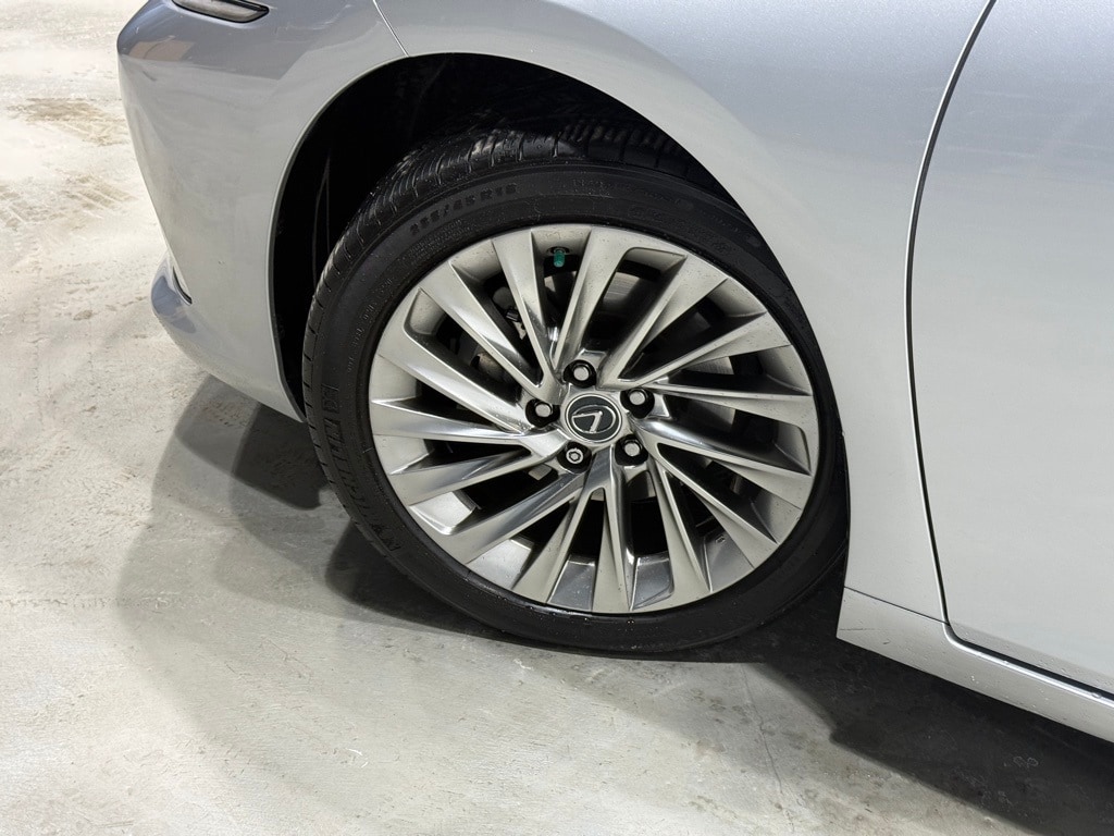 2021 LEXUS ES - Image 10