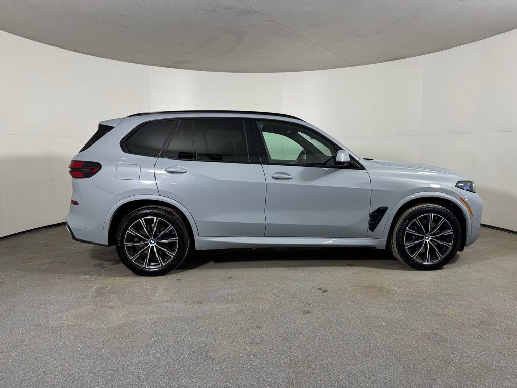 2024 BMW X5 - Image 4