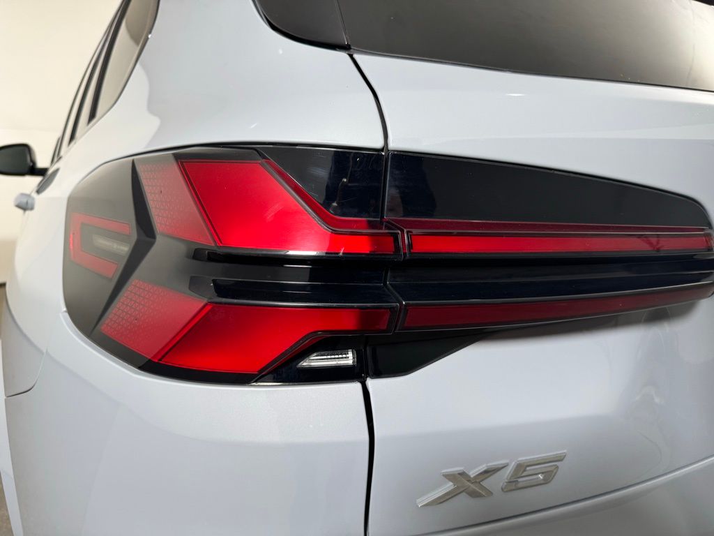 2024 BMW X5 - Image 6
