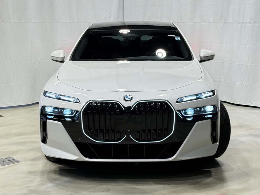 2024 BMW 760I - Image 2