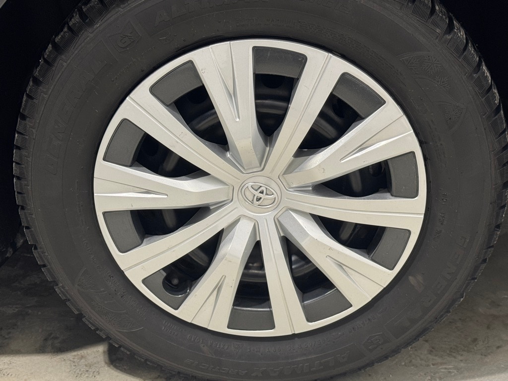 2025 TOYOTA CAMRY - Image 8