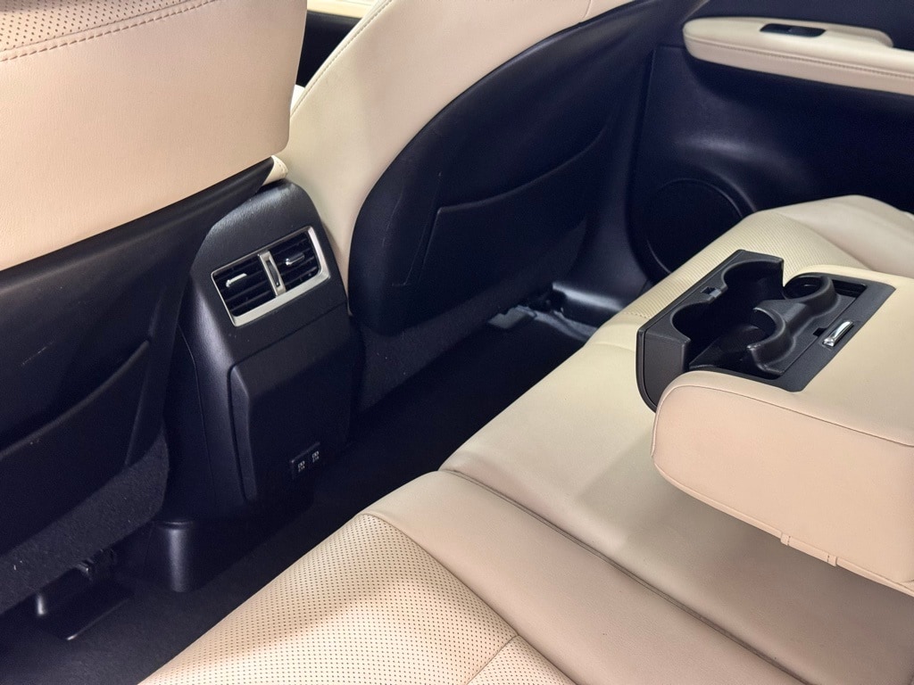 2022 LEXUS RX - Image 21