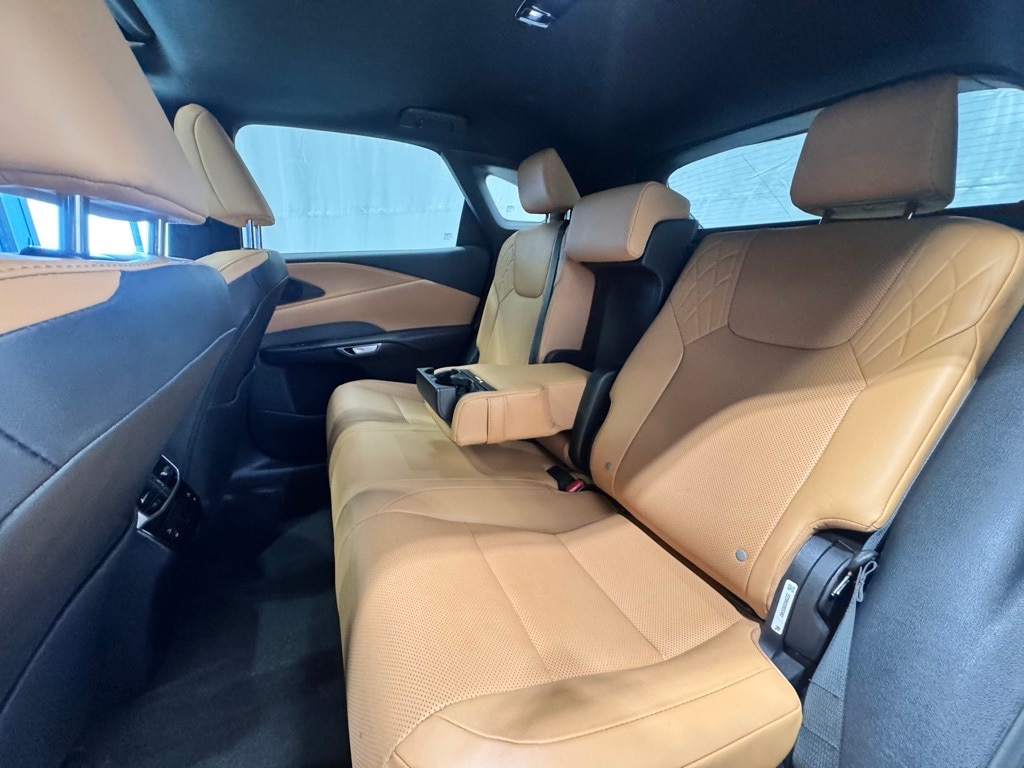 2023 LEXUS RX - Image 24