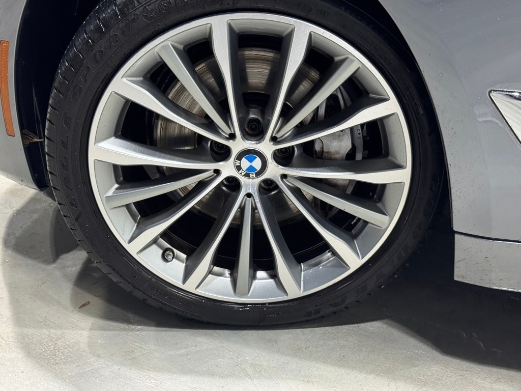 2023 BMW 540I - Image 10