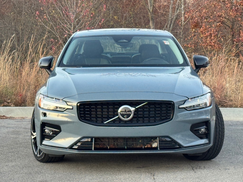 2024 VOLVO S60 - Image 2