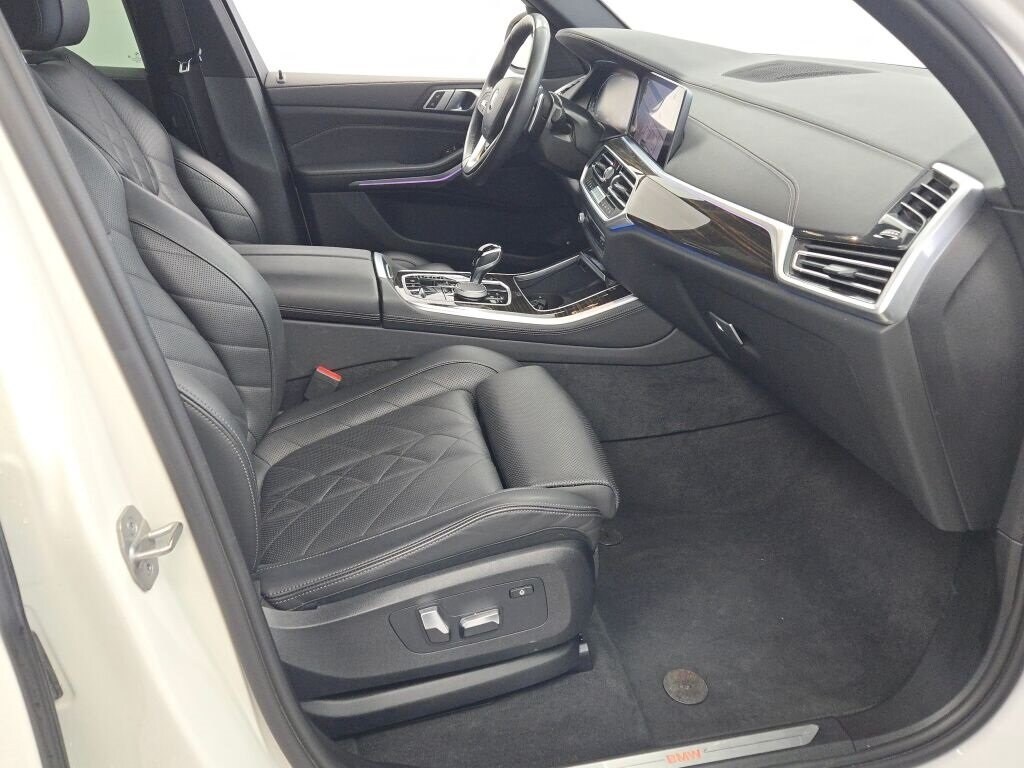2023 BMW X5 - Image 22