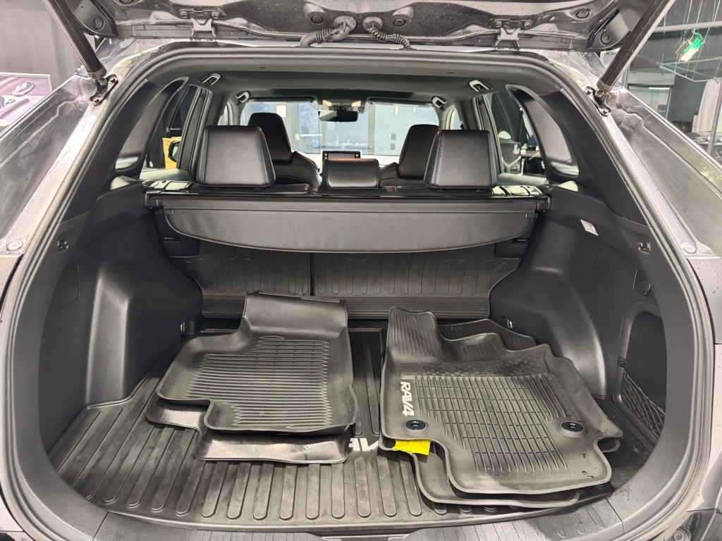 2020 TOYOTA RAV4 - Image 26