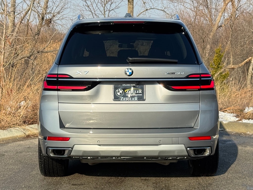 2024 BMW X7 - Image 5
