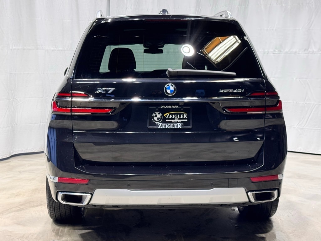 2024 BMW X7 - Image 5