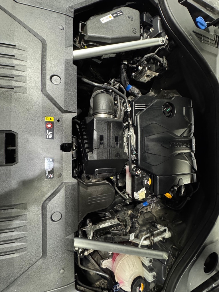 2024 GENESIS GV70 - Image 32