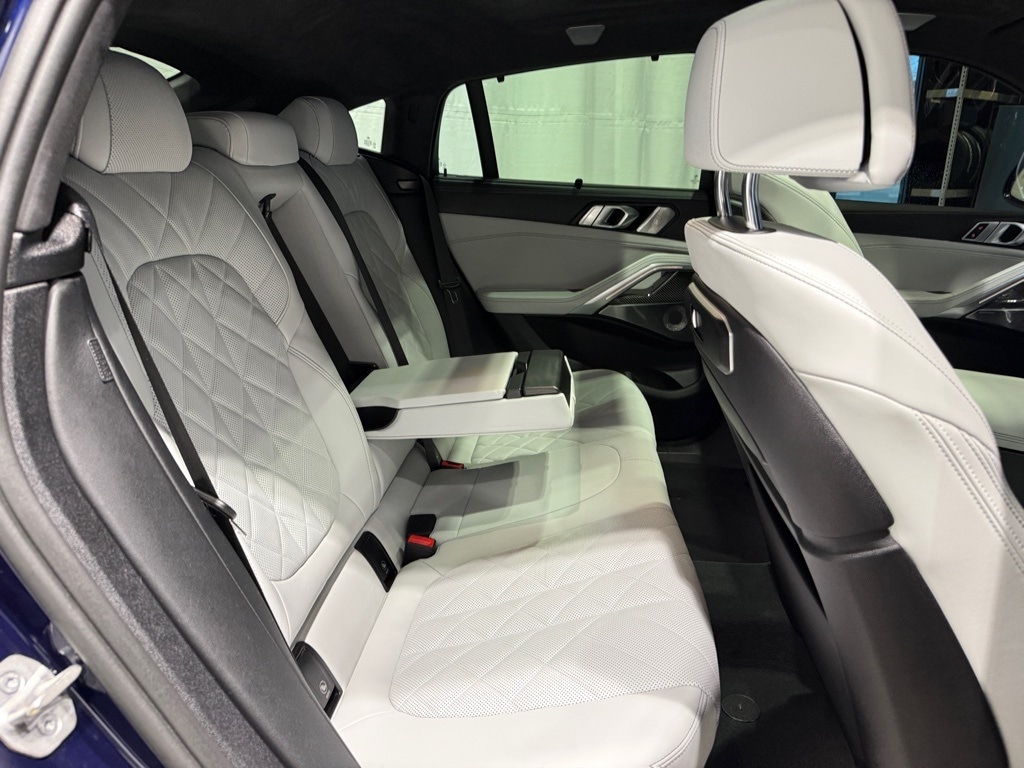 2024 BMW X6 - Image 30