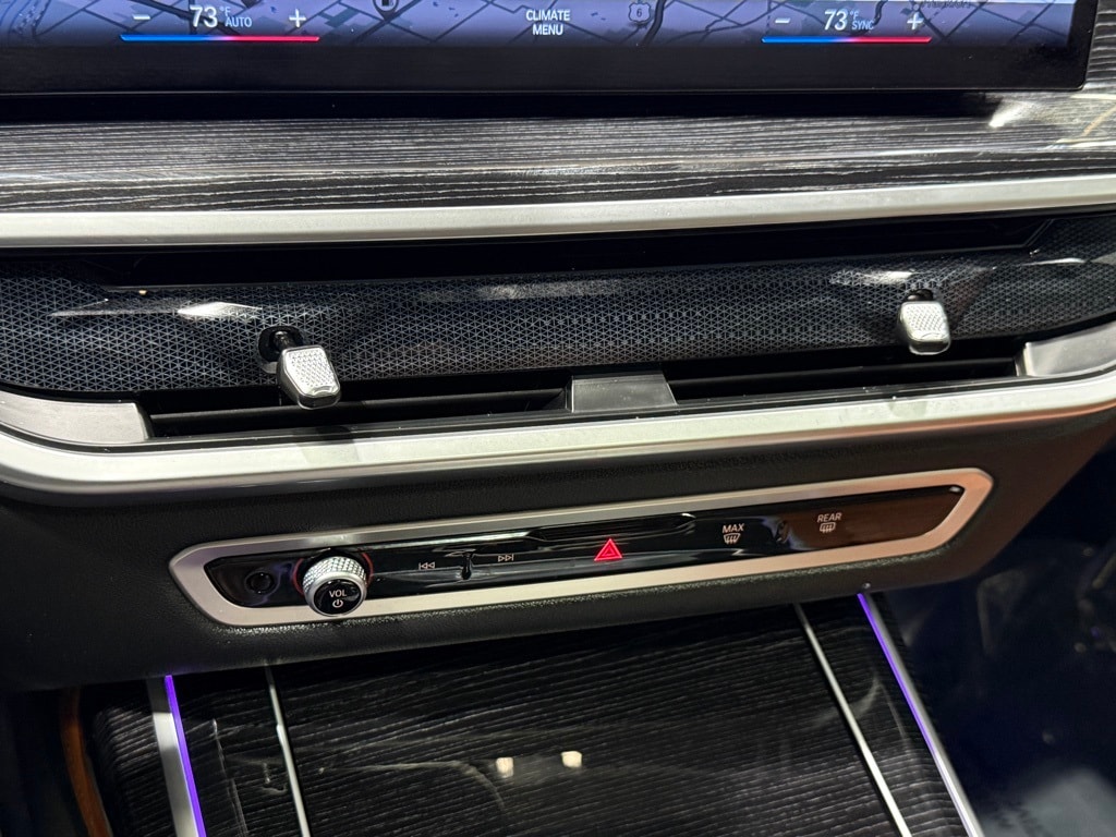 2023 BMW X7 - Image 14