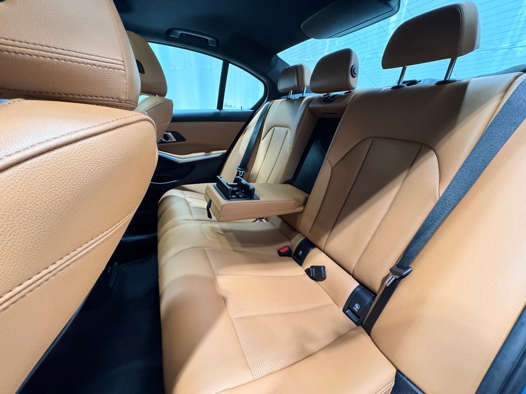 2025 BMW 330I - Image 23