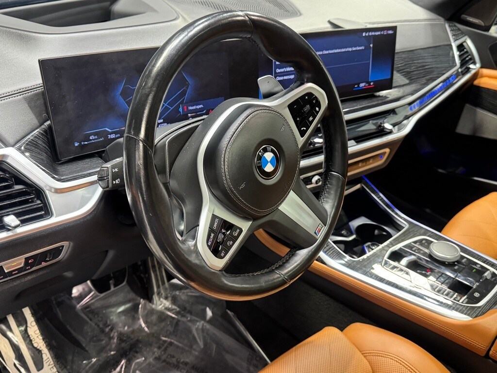 2023 BMW X7 - Image 18
