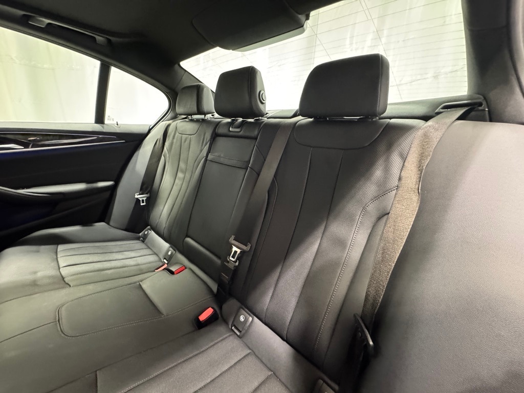 2023 BMW 540I - Image 25