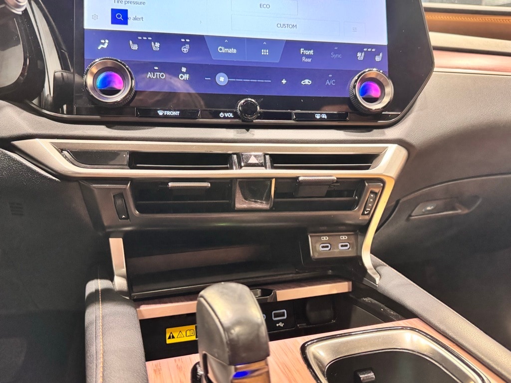 2023 LEXUS RX - Image 14