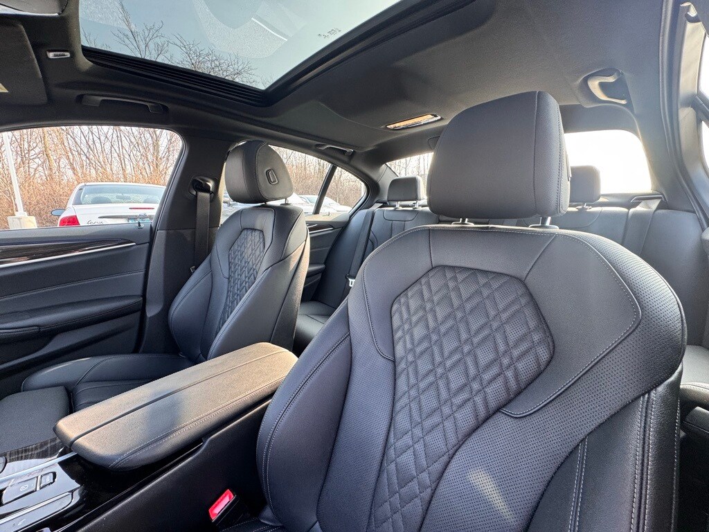 2022 BMW 530I - Image 20