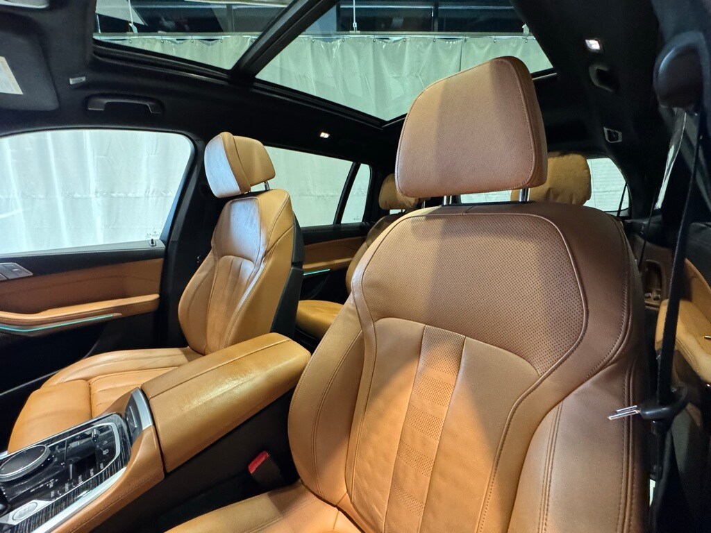 2022 BMW X7 - Image 20