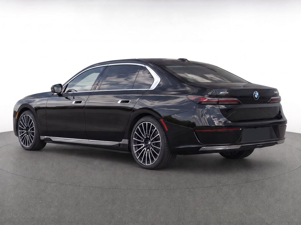 New 2027 BMW 740i xDrive Sedan