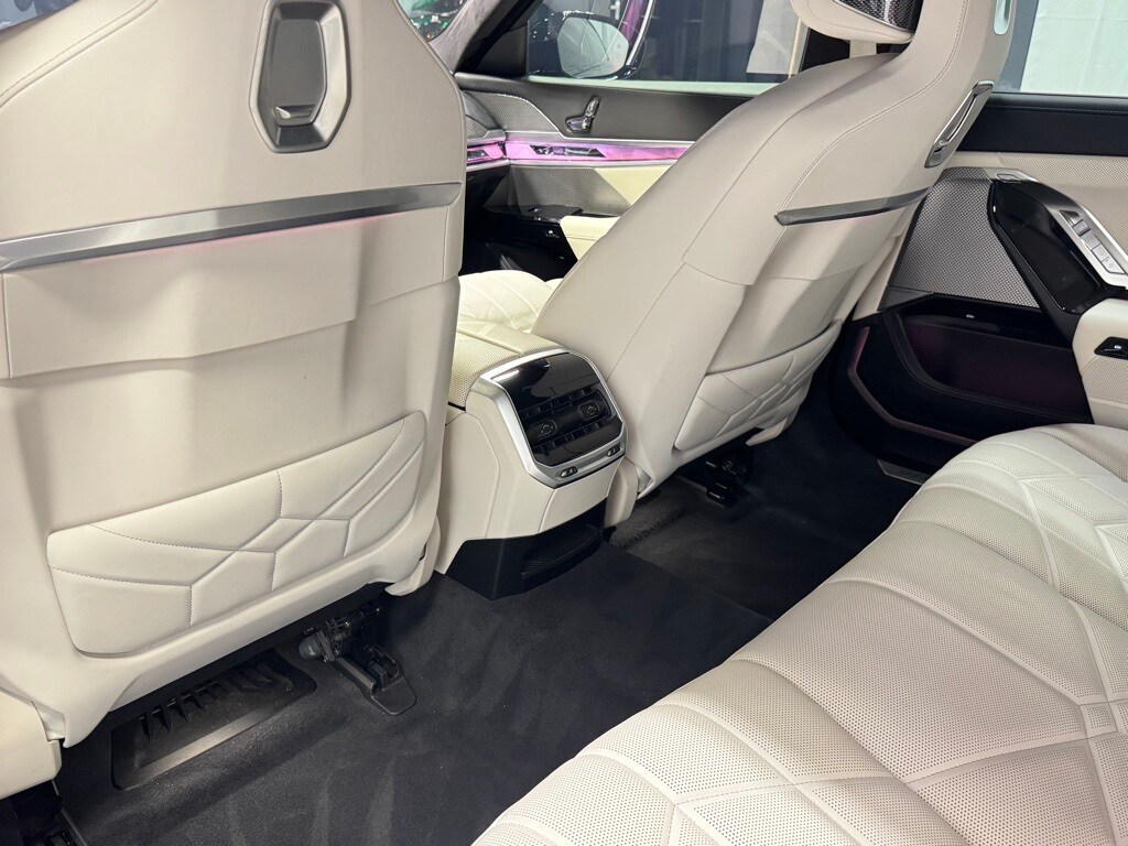 2023 BMW 760I - Image 25