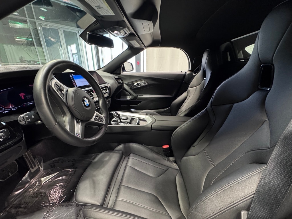 2025 BMW Z4 - Image 20