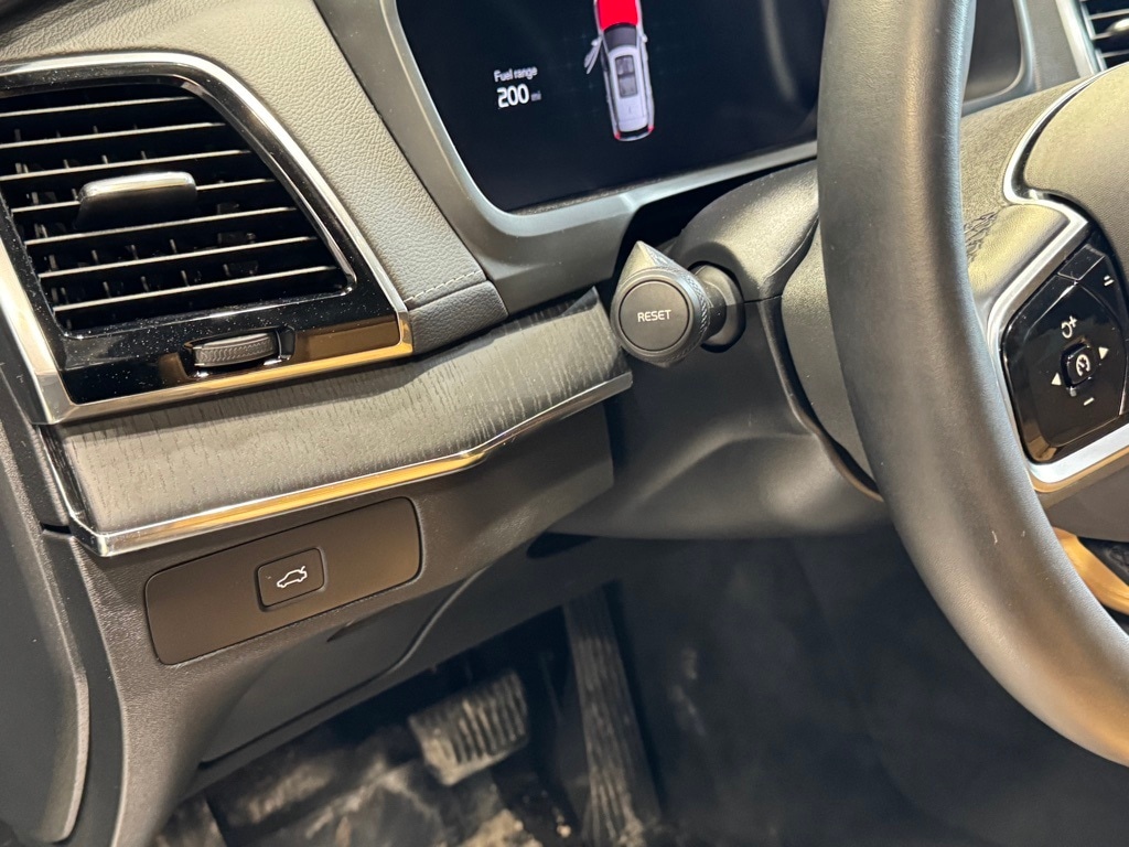 2025 VOLVO XC90 - Image 15