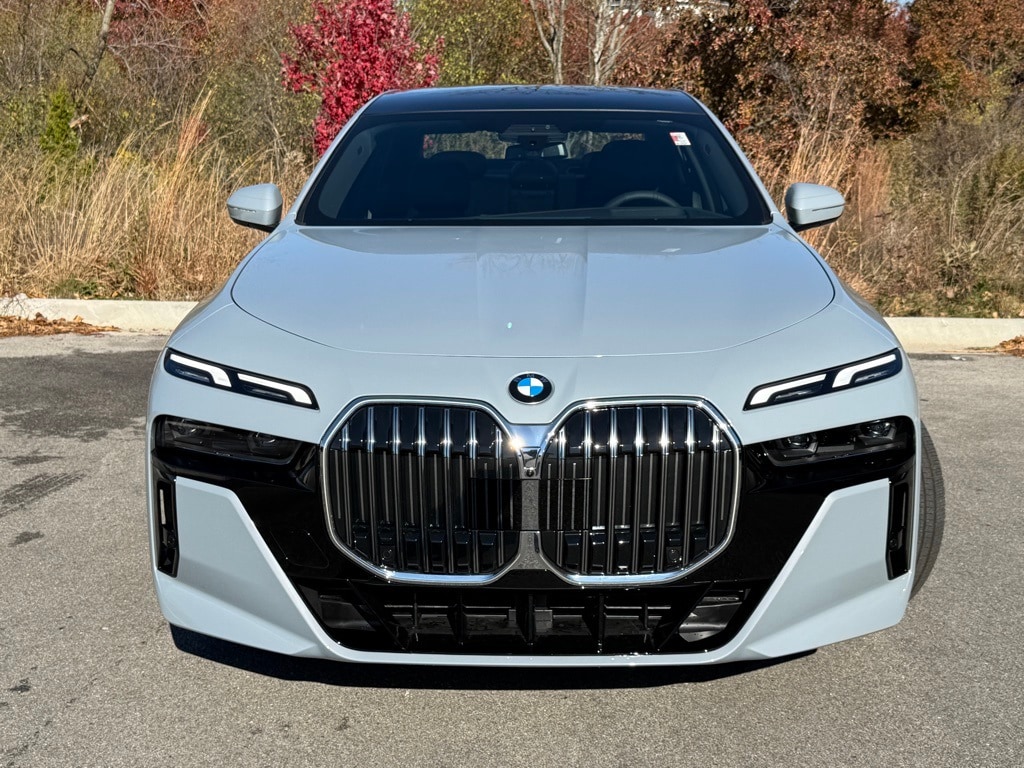 New 2026 BMW 740i xDrive Sedan