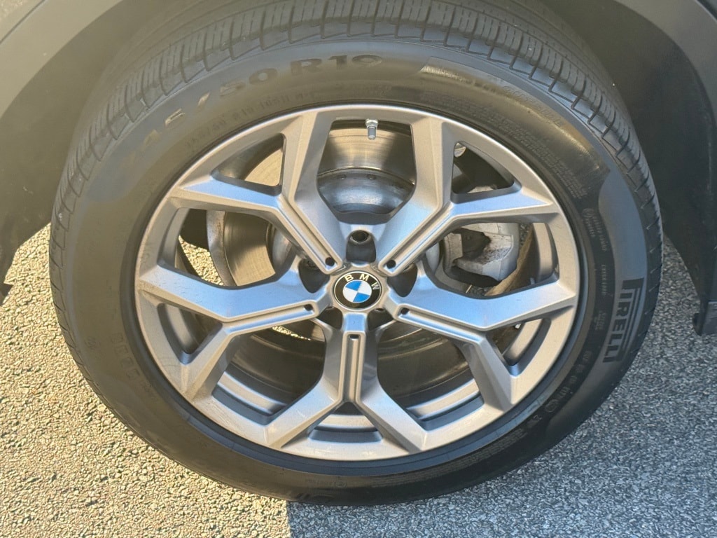 2023 BMW X4 - Image 8