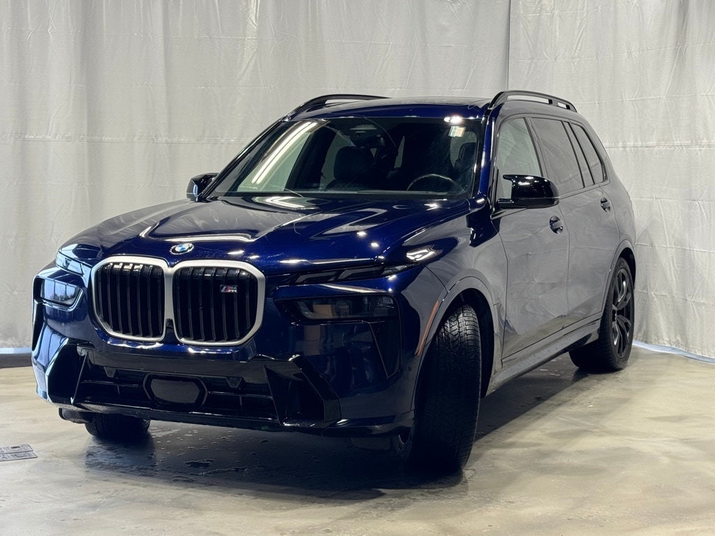 2024 BMW X7 - Image 3