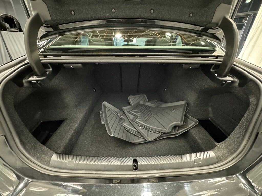 2025 BMW 530I - Image 29