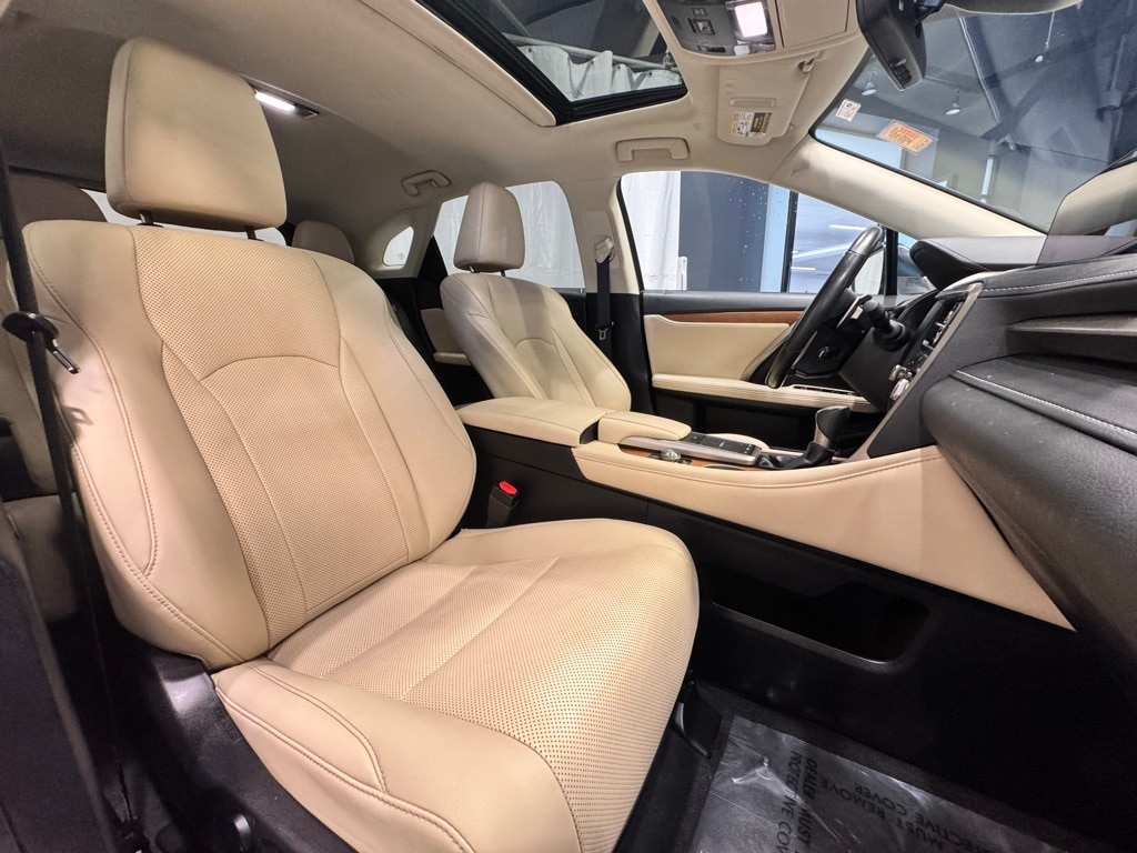 2022 LEXUS RX - Image 29