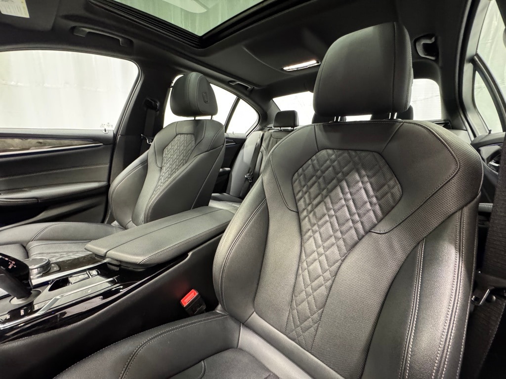 2023 BMW 540I - Image 21
