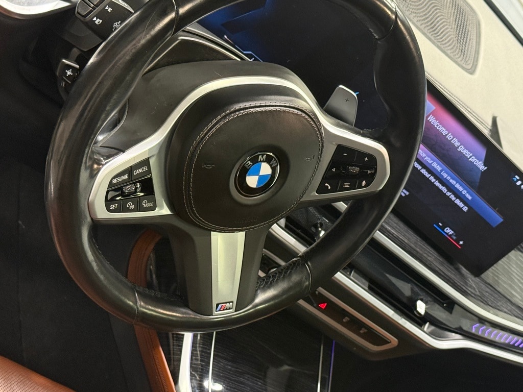 2023 BMW X7 - Image 16