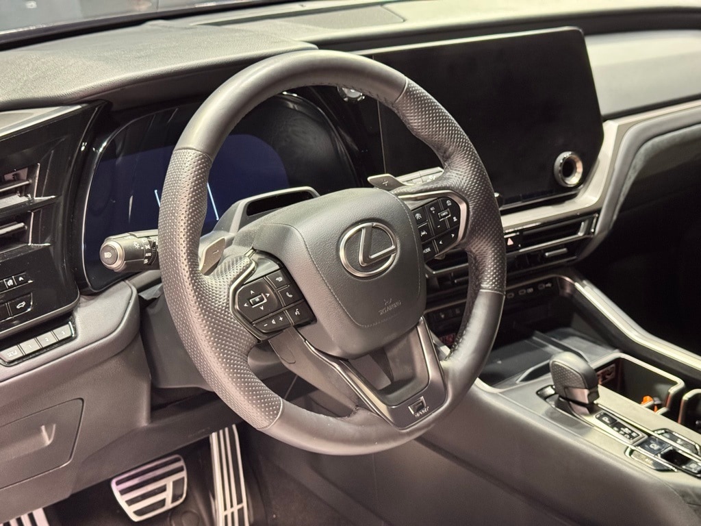 2024 LEXUS TX - Image 15