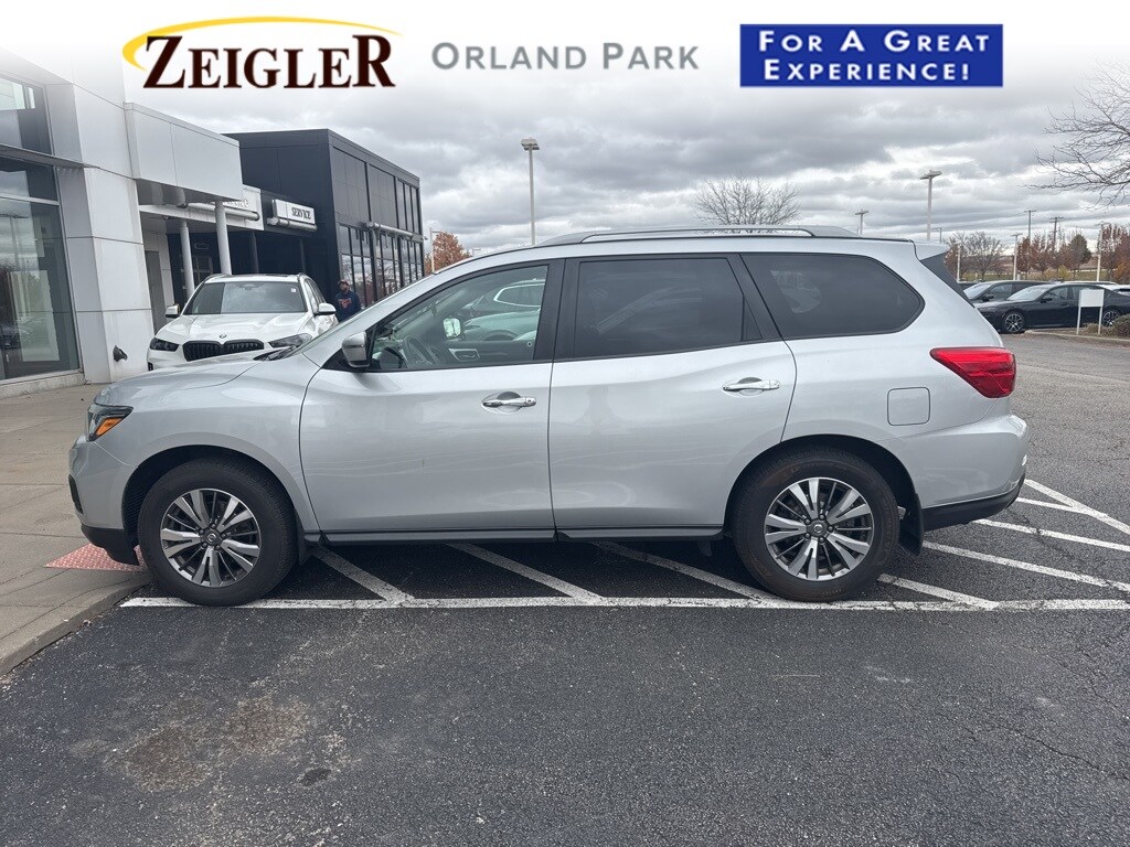 Used 2020 Nissan Pathfinder S SUV
