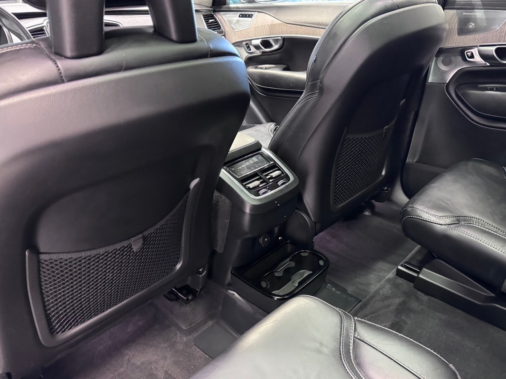 2022 VOLVO XC90 - Image 24