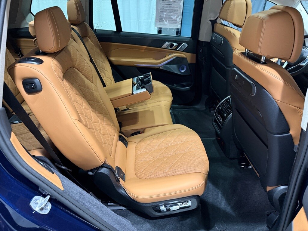 2026 BMW X7 - Image 30