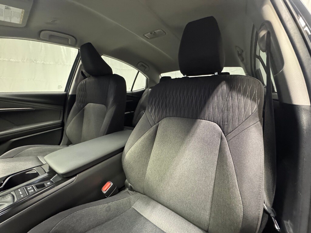 2025 TOYOTA CAMRY - Image 21