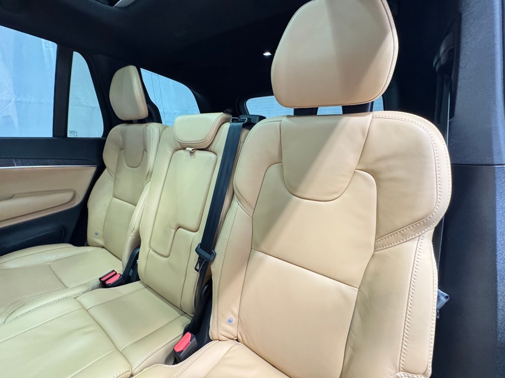 2025 VOLVO XC90 - Image 25