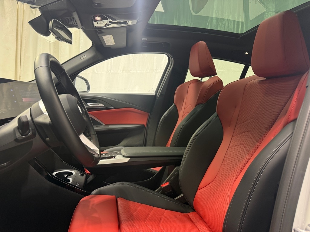 2025 BMW X2 - Image 18