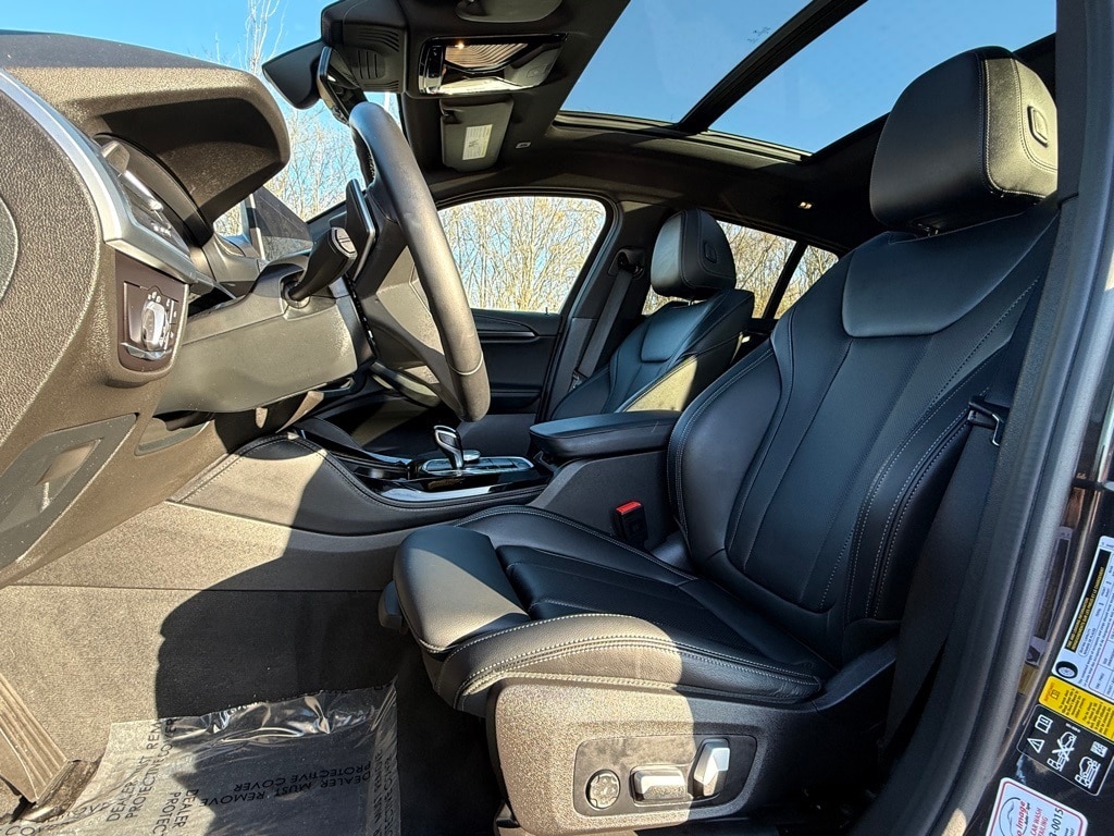 2023 BMW X4 - Image 17
