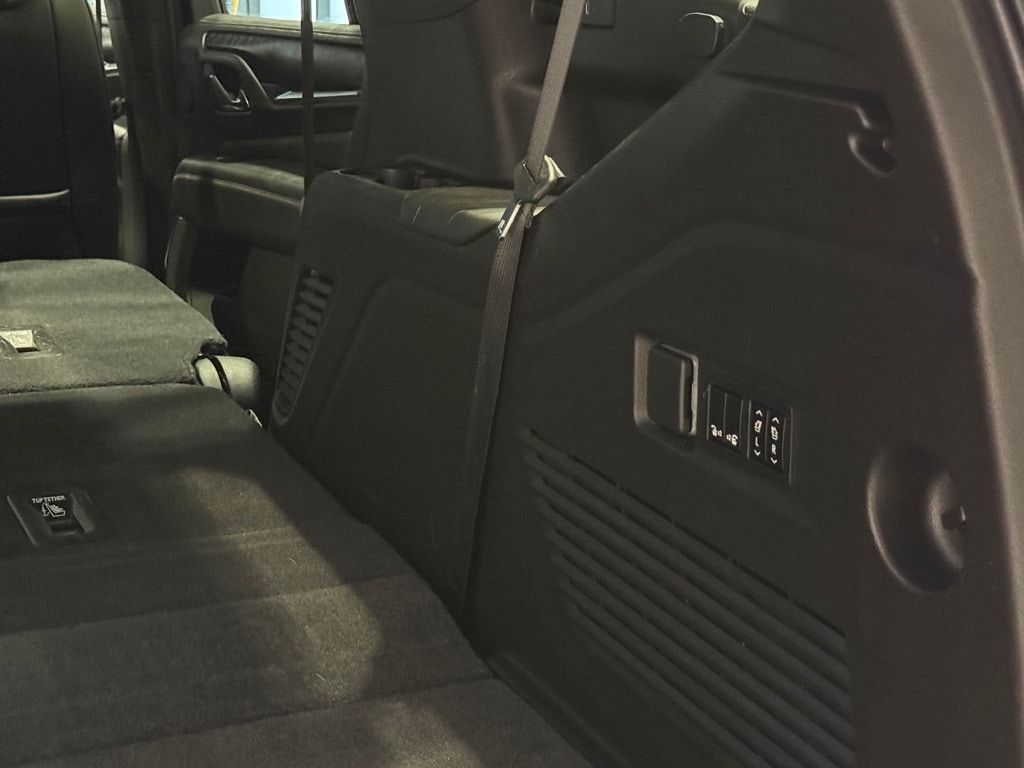 2021 GMC YUKON - Image 31