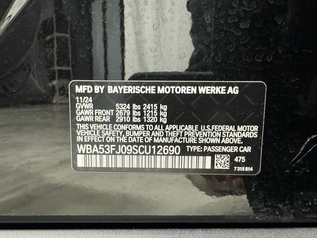 2025 BMW 530I - Image 31