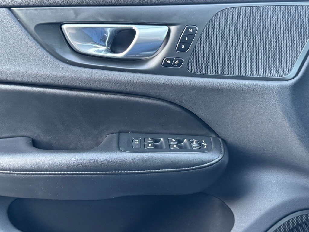 2024 VOLVO S60 - Image 19