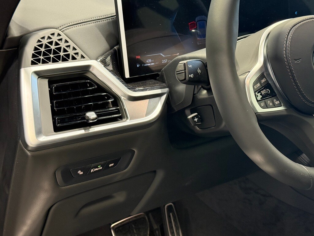 2025 BMW X5 - Image 14