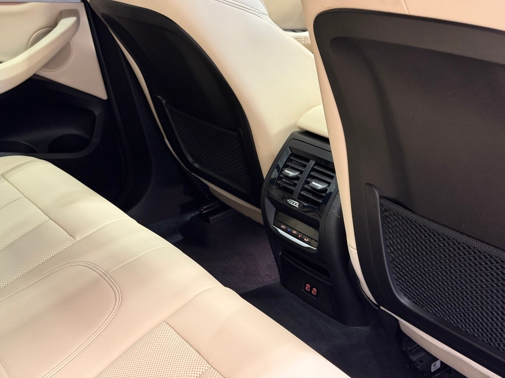 2023 BMW X4 - Image 25