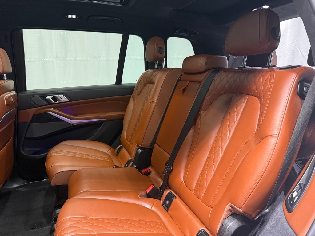 2023 BMW X7 - Image 23