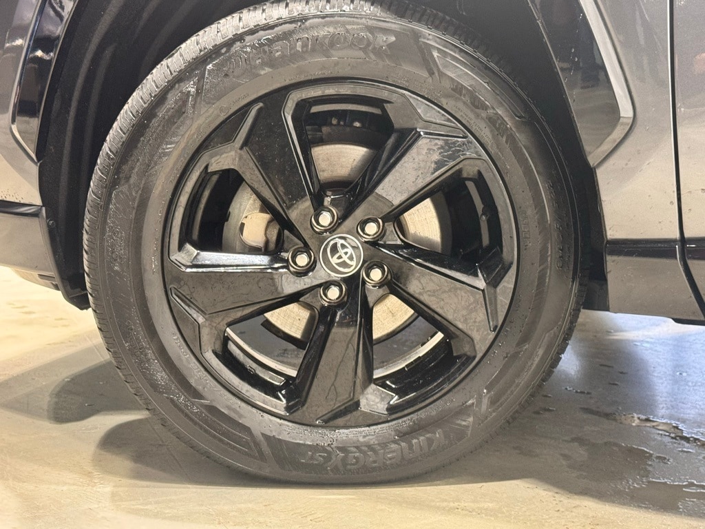 2020 TOYOTA RAV4 - Image 11