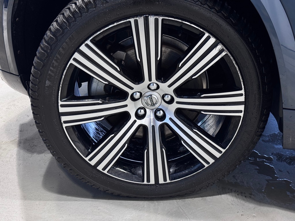 2022 VOLVO XC90 - Image 7