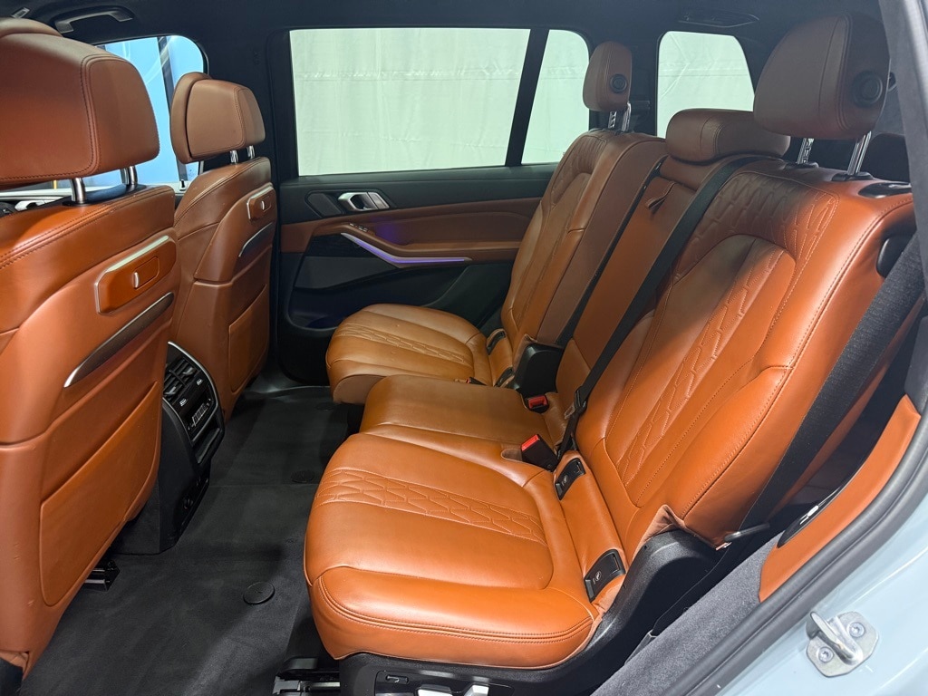 2023 BMW X7 - Image 22